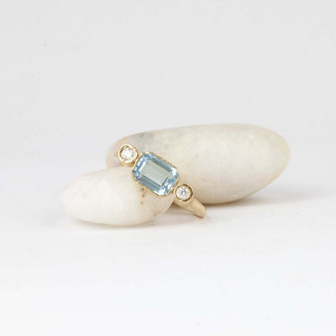 aquamarine and diamond engagement ring in 18ct gold