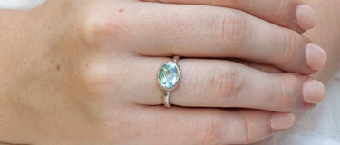 Coloured gemstone-rings