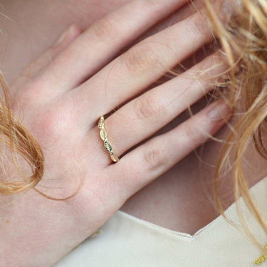 Laurel Leaf Wedding Ring