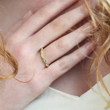 Laurel Leaf Wedding ring 18ct Gold 